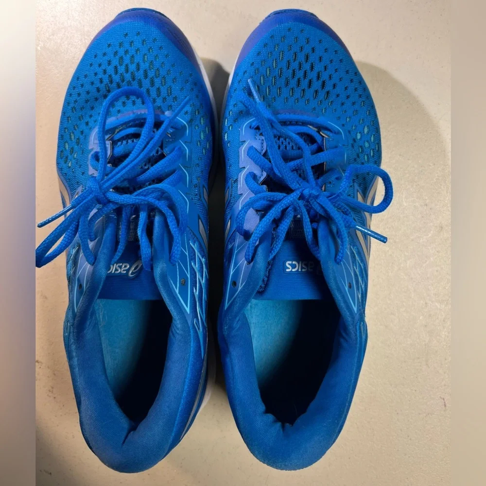 ASICS women’s size 8.5 gel cumulus shoes - Picture 6 of 9